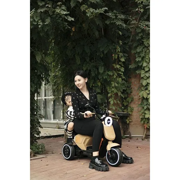 Tricicle elèctric infantil