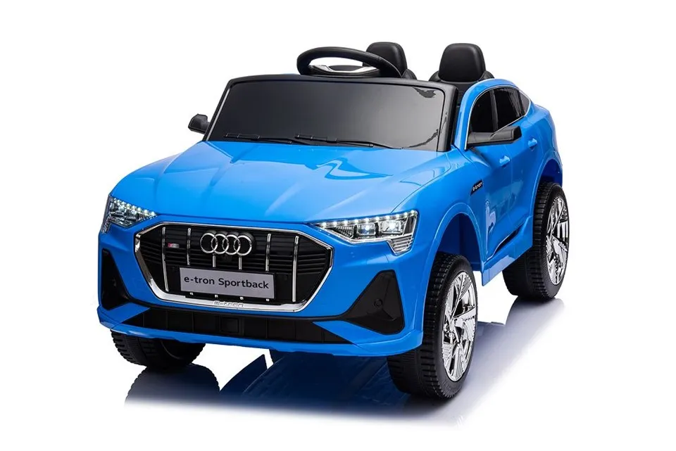 Conduint cotxe de joguina