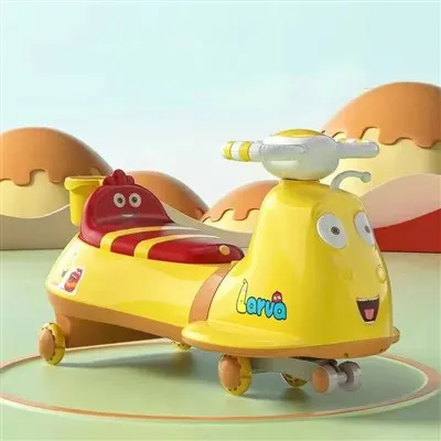 Passeig amb cotxe de joguina